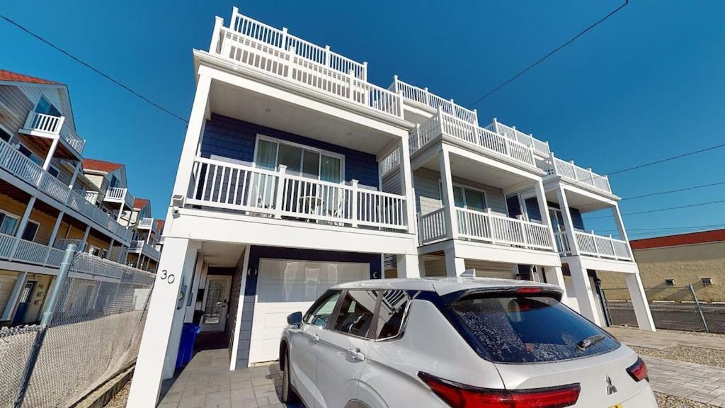 Villa Beach House Steps Away From The Boardwalk And Beach With Ocean Views In Seaside Heights! Exterior foto